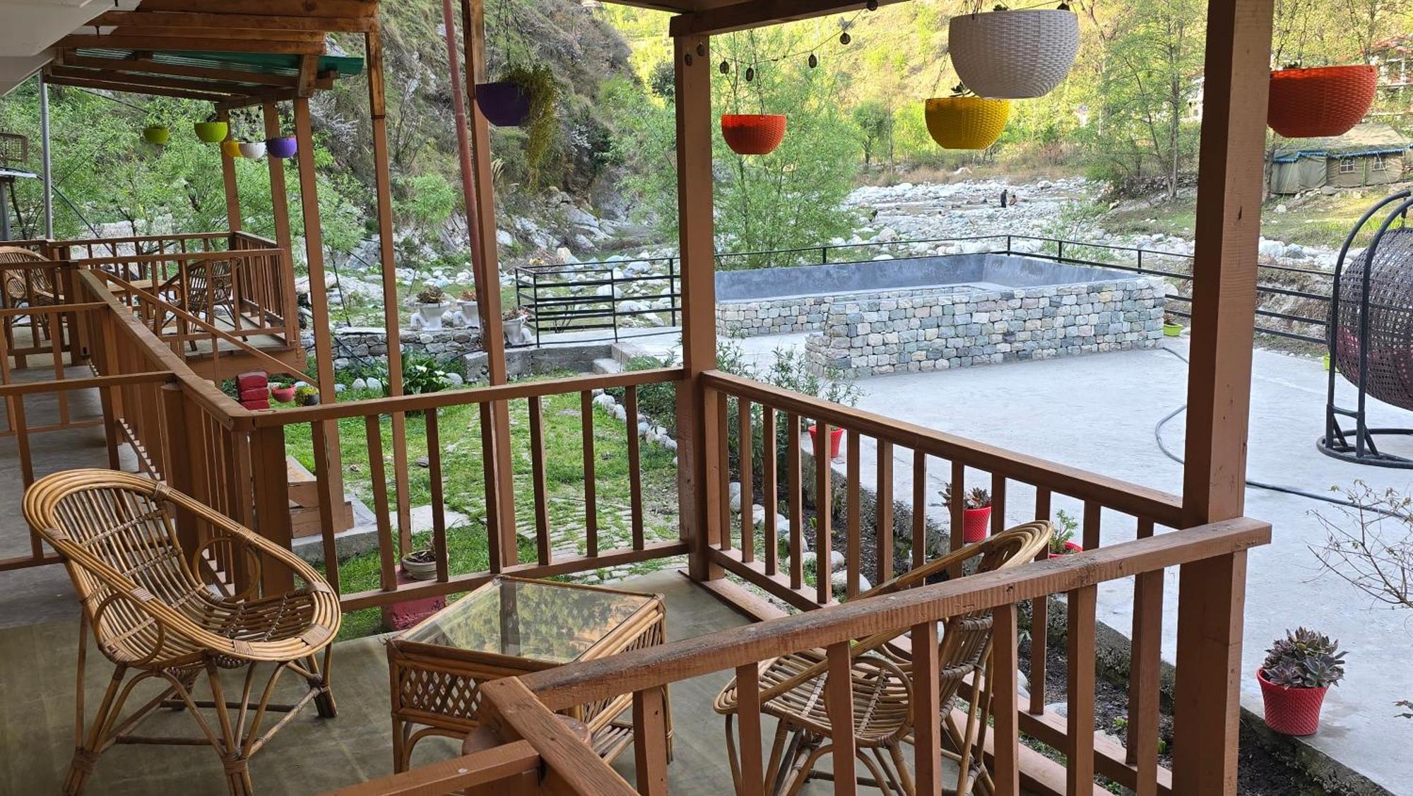 Sharda Resort-Tirthan Valley Banjār Exteriér fotografie